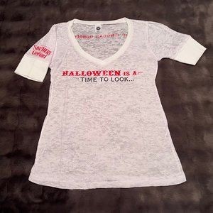 Southern Comfort V-Neck Halloween T-Shirt (Medium) - NWOT